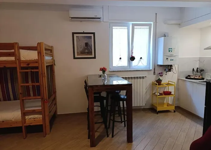 La Dolce Vita, Vomero